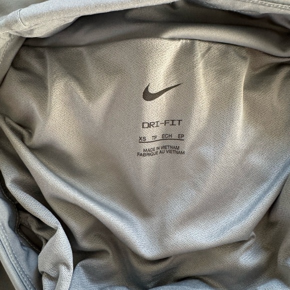 Nike Gray Athletic Shorts - Picture 3 of 4